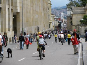 Ciclovia_em_Bogotá