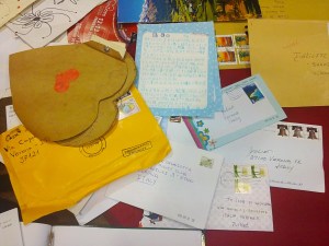 Julieta recibe diez mil cartas por año. Foto cortesía del club