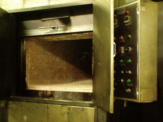 Horno crematorio abierto