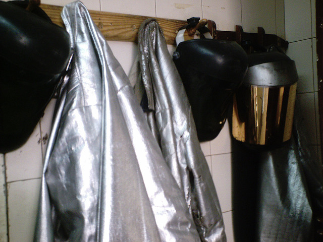 Indumentaria para trabajar en los hornos: chaquetas y máscaras